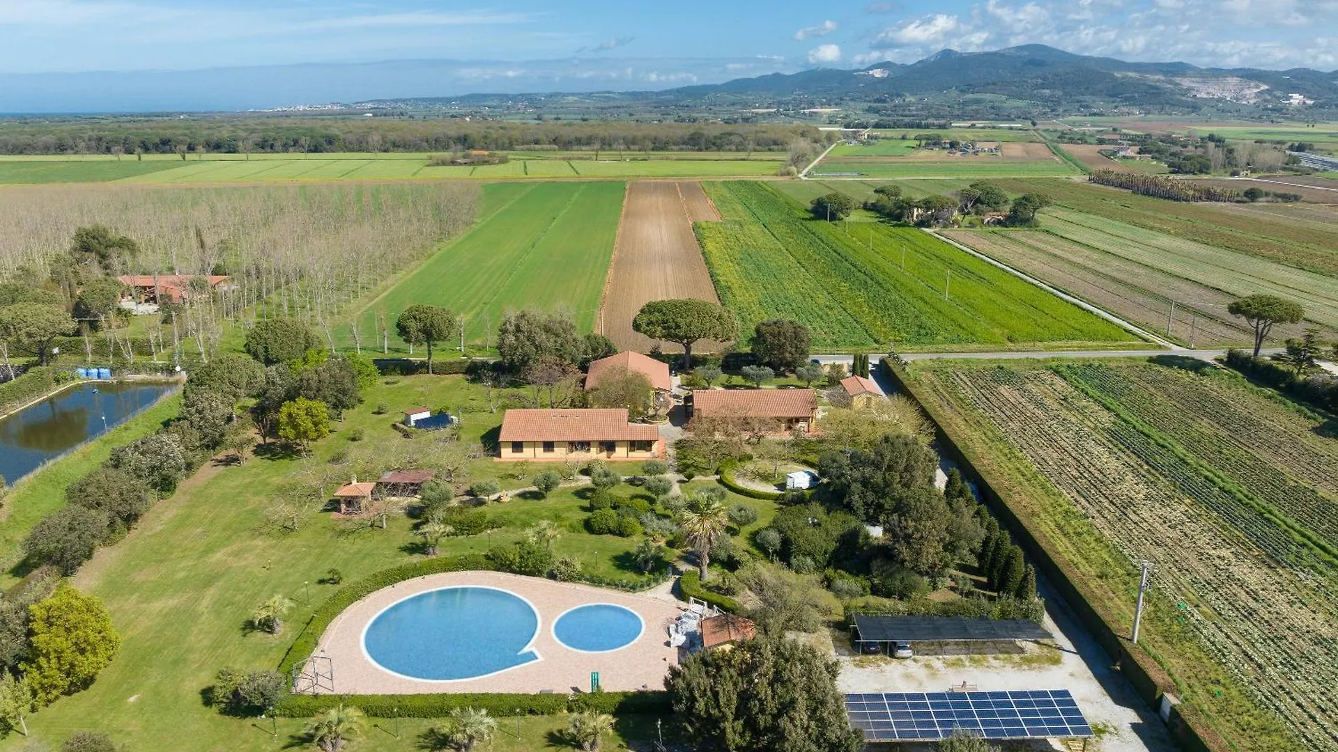 Il Girasole - Tasso Villa Venturina Terme 0*,  Italië
